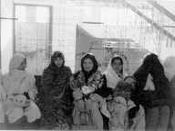 Kvinnorna i Anamns by i de pakistanska bergen